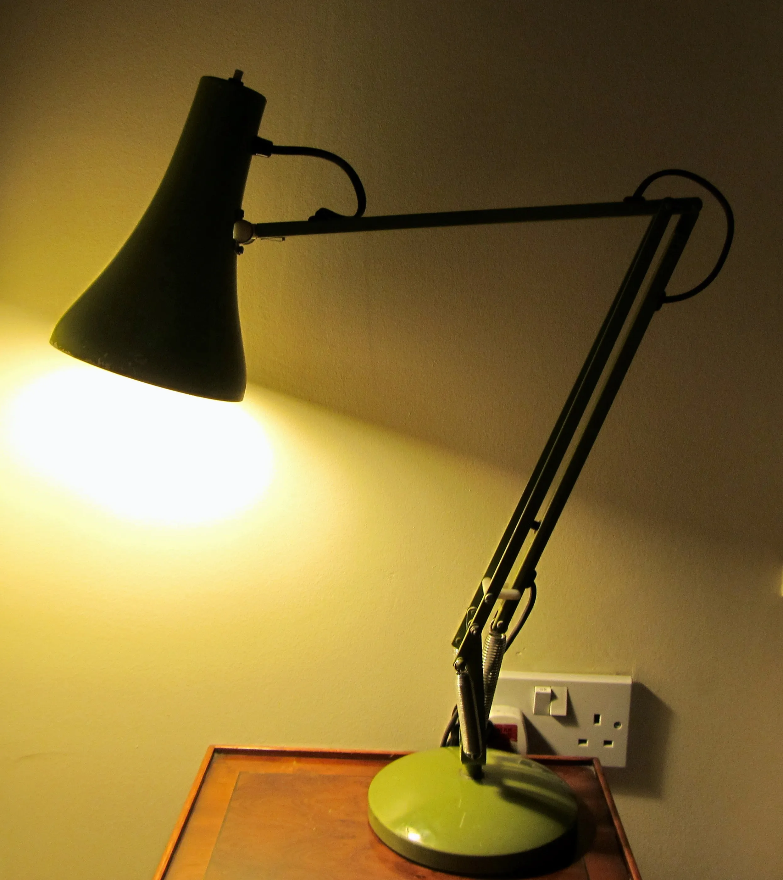 1970's Green Model 90 Anglepoise® Herbert Terry Desk Lamp