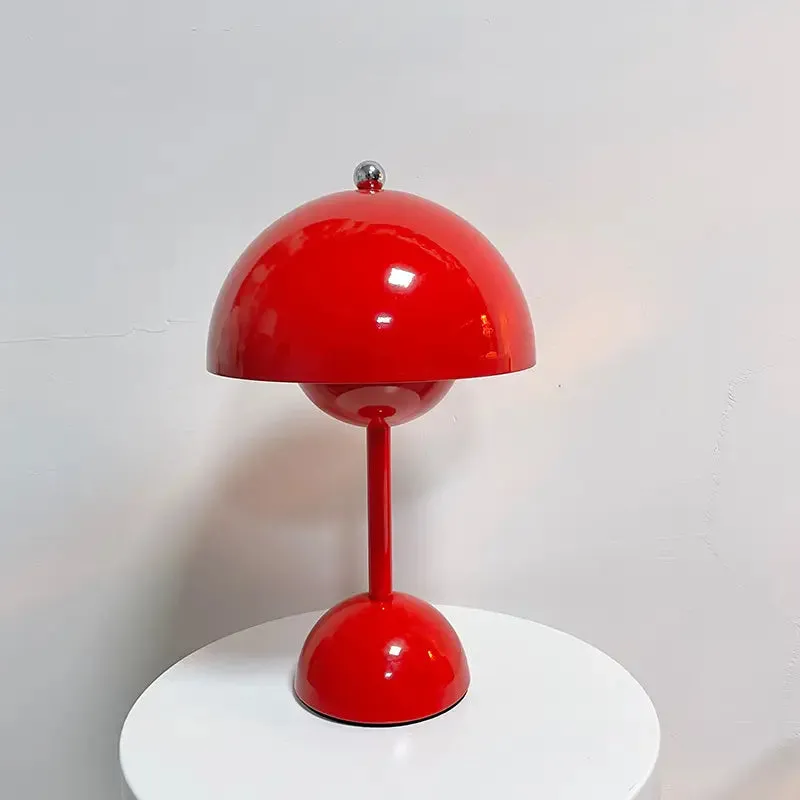 Table Lamp Nordic Simple Creative LED Study Desk Lamps Bud Decor Night Lamps Macaron Mushroom Light Metal Bedroom Bedside Home