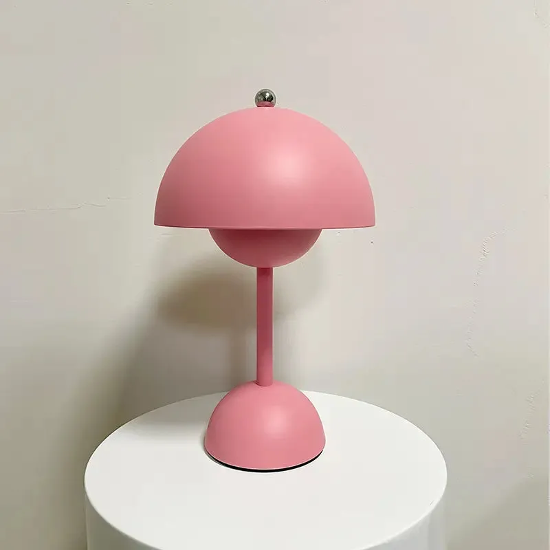 Table Lamp Nordic Simple Creative LED Study Desk Lamps Bud Decor Night Lamps Macaron Mushroom Light Metal Bedroom Bedside Home