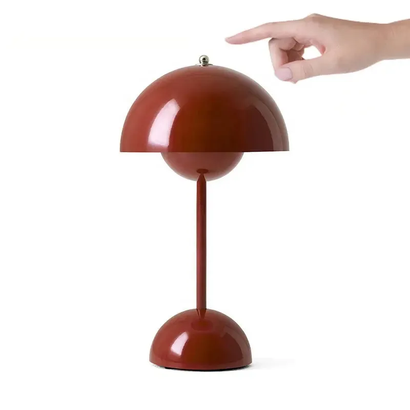 Table Lamp Nordic Simple Creative LED Study Desk Lamps Bud Decor Night Lamps Macaron Mushroom Light Metal Bedroom Bedside Home